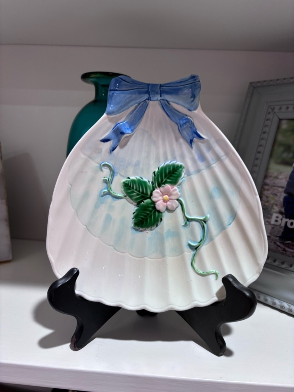 Vintage Shell Dishes: Floral Bow Ceramic Plate The Haldon Group
